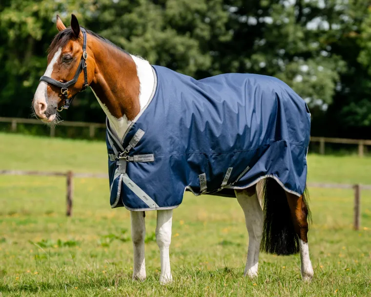 KIbamwxZ_1.webp New HORSEWARE ® Ireland Amigo® 1200D Turnout Standard Neck