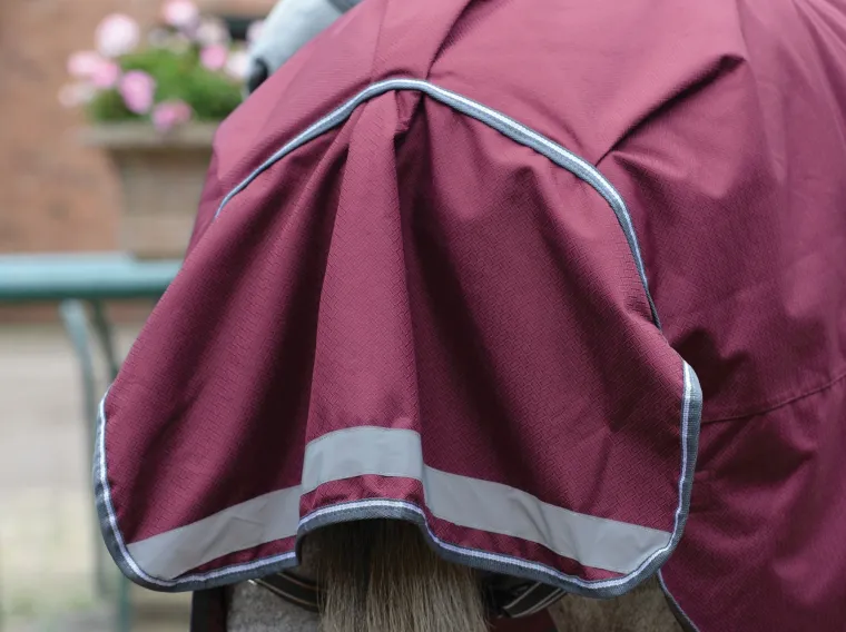 KjoMVjNr_6.webp New WEATHERBEETA ® ComFiTec™ Plus Dynamic II Standard Neck Medium-Weight Turnout Blanket Maroon/Grey/White