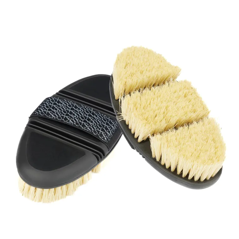 MDVBJzpJ_0.webp Clearance HORSE HEALTH TRADE LeMieux® Flexi Scrubbing Brush