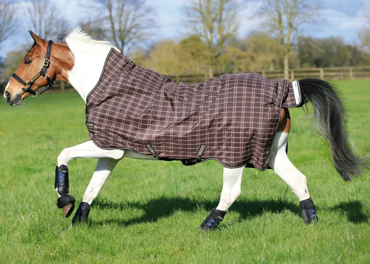 TbIQKVpf_3.webp Sale HORSEWARE ® Ireland Rhino® Wug Lite Turnout - 100 grams