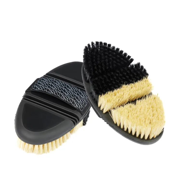 VSeBKtFn_1.webp Discount HORSE HEALTH TRADE LeMieux® Flexi Half & Half Grooming Brush