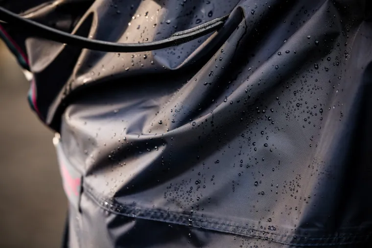 cDEmAKRB_1.webp Discount HORSEWARE ® Ireland Rambo® Mack in a Sack