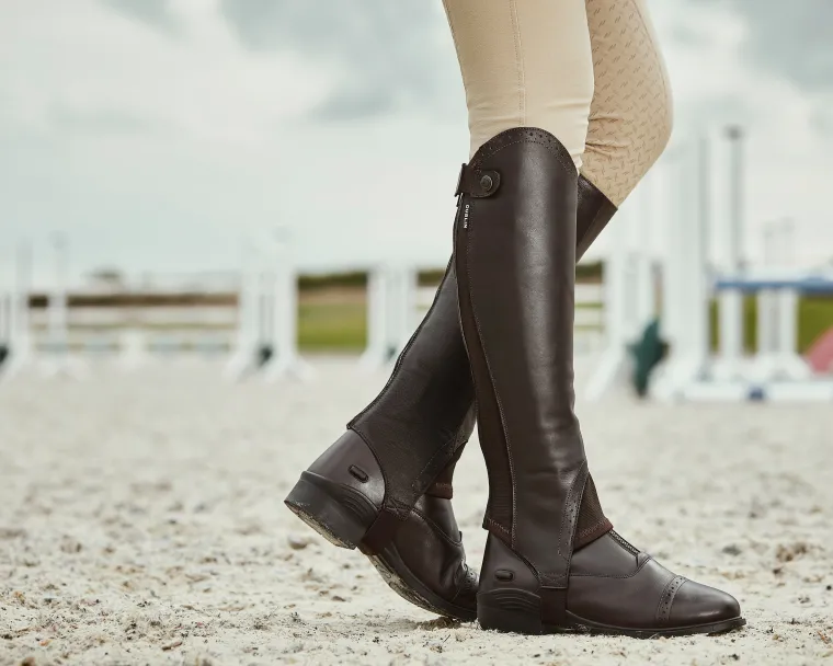 dublin-evolution-rear-zip-half-duuKVmGG-2.webp New WEATHERBEETA Dublin® Evolution Rear-Zip Half Chaps