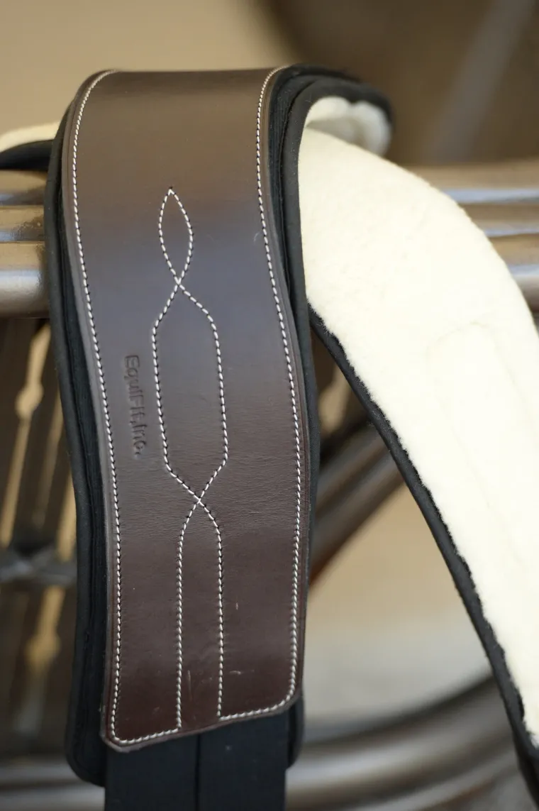 equifit-anatomical-hunter-girt-GQVaejzL-2.webp Best EQUIFIT ® Anatomical Hunter Girth With SheepsWool™ T-Foam Liner