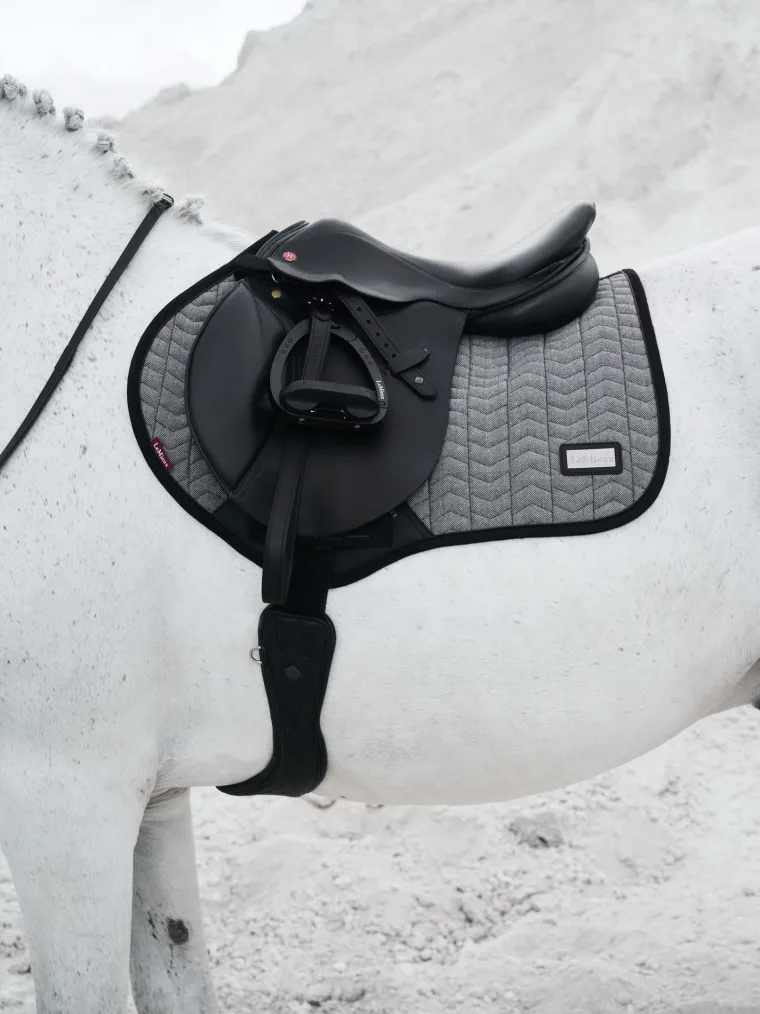 lemieux-aspen-close-contact-sa-gfTXznpn-2.webp New HORSE HEALTH TRADE LeMieux® Aspen Close Contact Saddle Pad