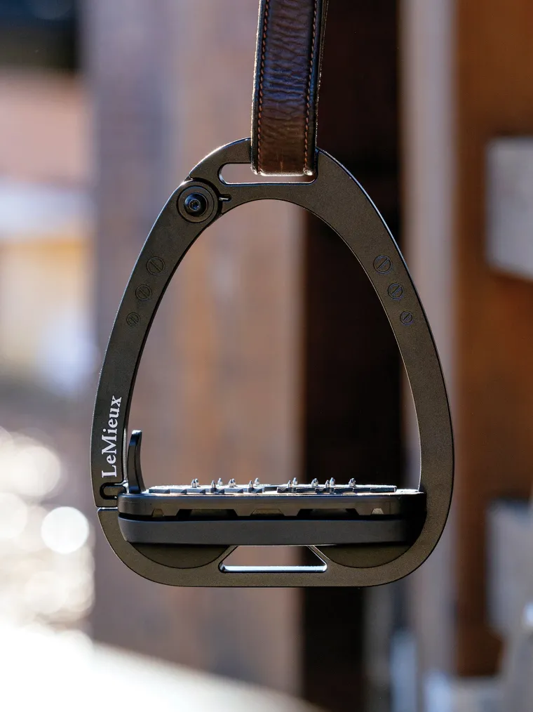 lemieux-vector-balance-stirrup-IlcINkcR-7.webp Clearance HORSE HEALTH TRADE Lemieux® Vector Balance Stirrups