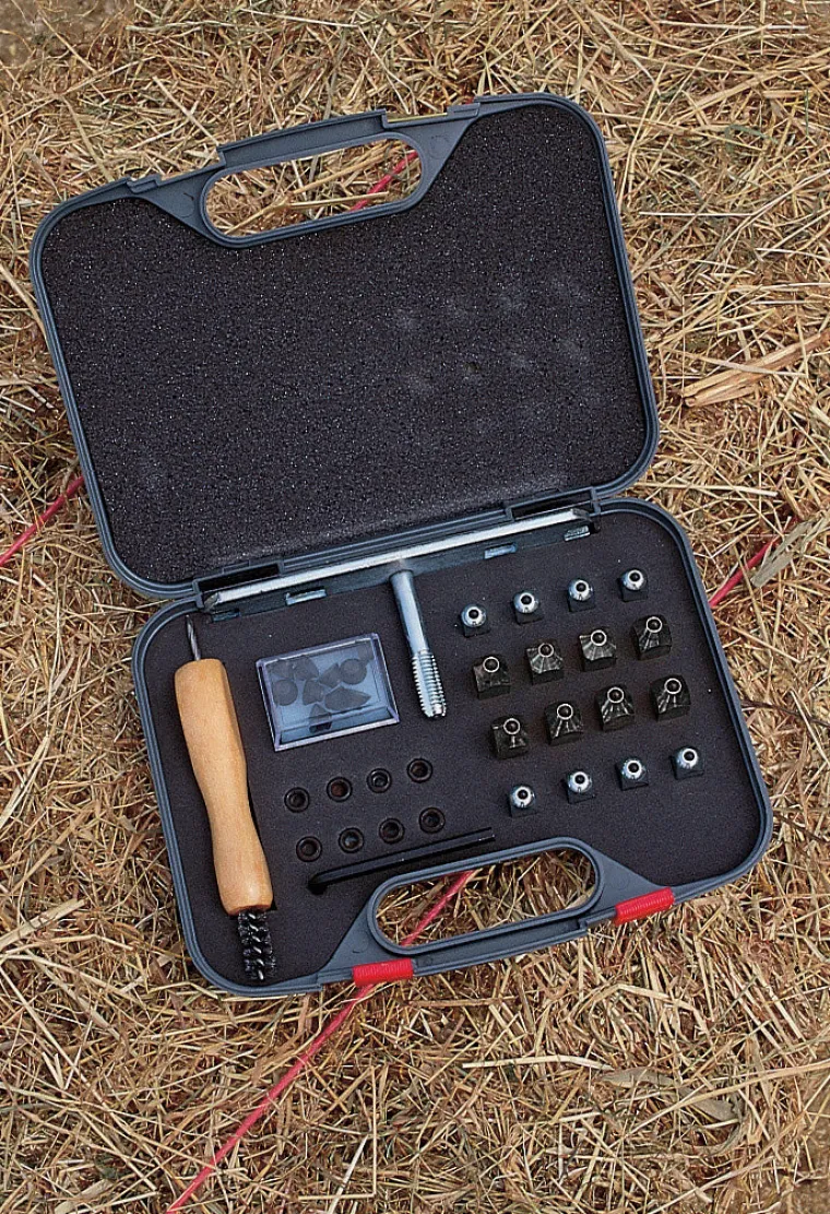 stud-kit-kJoBUkTw-0.webp Outlet WEATHERBEETA Stud Kit