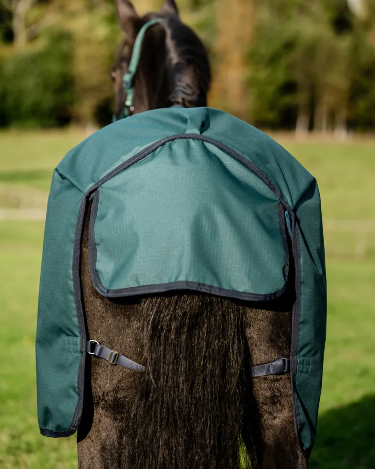 suzFZiVU_6.webp Discount HORSEWARE ® Ireland Amigo® Ripstop 900D 100 Gram Standard Neck Turnout