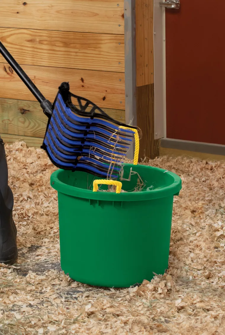 ylvuvqcH_3.webp Outlet BRADLEY CALDWELL Fortiflex® 70-Quart Muck Bucket